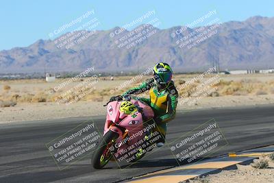 media/Jan-10-2025-CVMA Friday Practice (Fri) [[489e0da257]]/Group 4 and Trackday/Session 2 (Turn 4 Inside)/